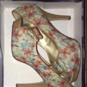 Steve Madden floral heels